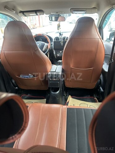 Nissan Note-7