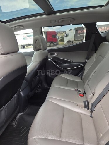 Hyundai Santa Fe-14