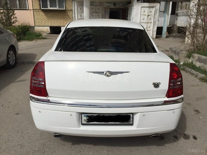 Chrysler 300C-4