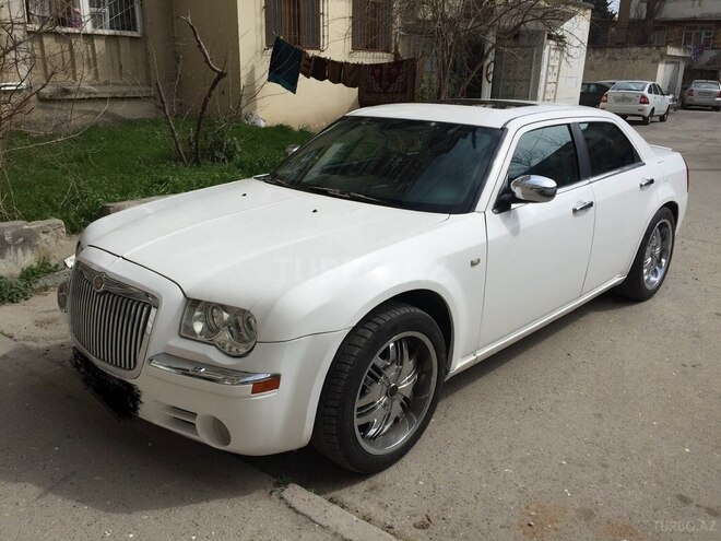 Chrysler 300C-2