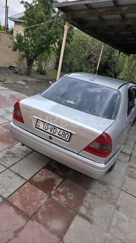 Mercedes C 180-4