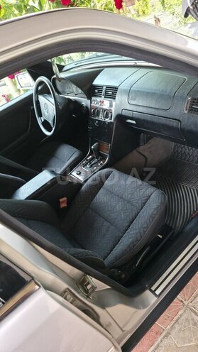 Mercedes C 180-5
