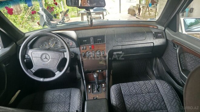 Mercedes C 180-6
