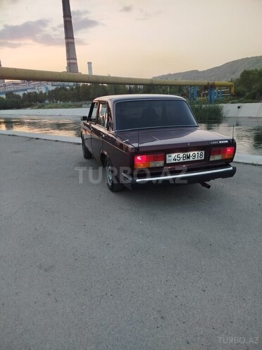 LADA (VAZ) 2107-2