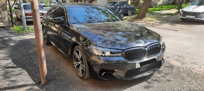 BMW 530e-10