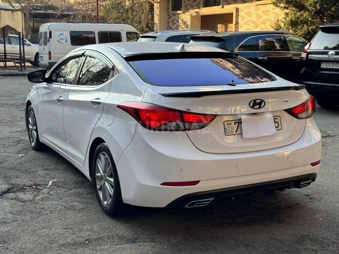 Hyundai Avante-3