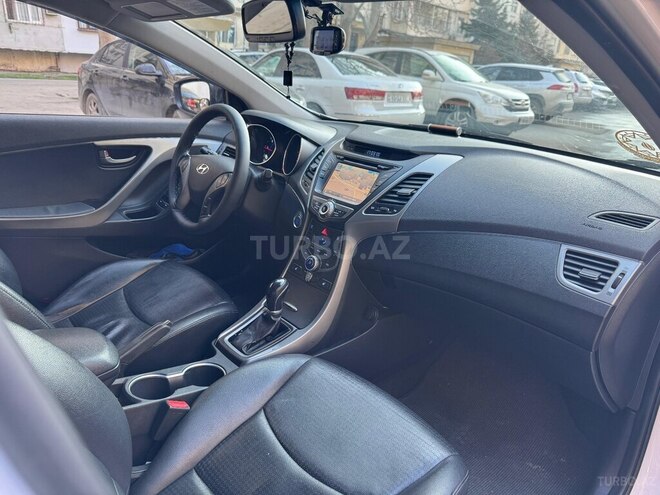 Hyundai Avante-6