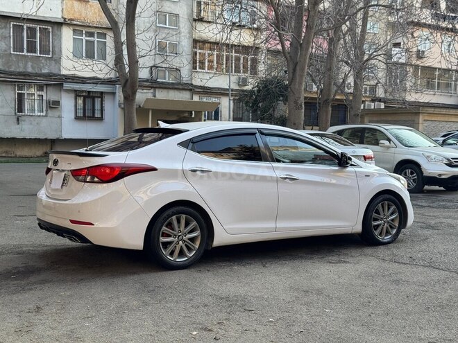 Hyundai Avante-5