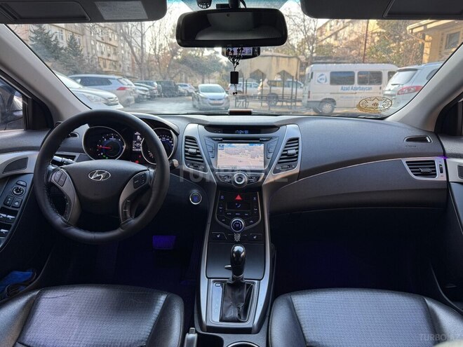 Hyundai Avante-9