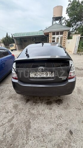 Toyota Prius-2