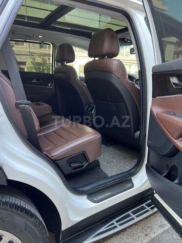 Kia Sorento-11