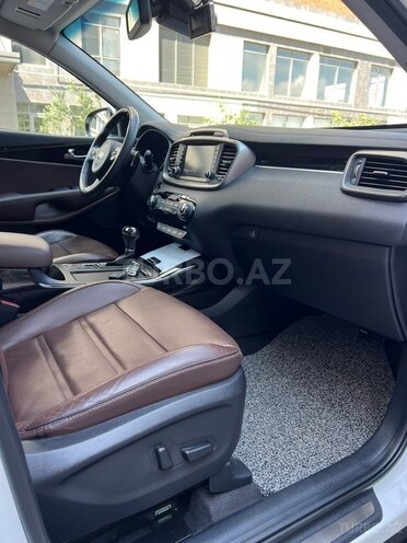 Kia Sorento-9