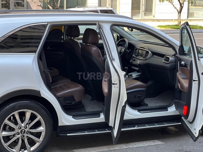 Kia Sorento-16