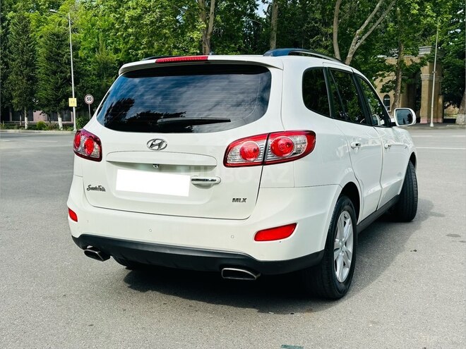 Hyundai Santa Fe-4