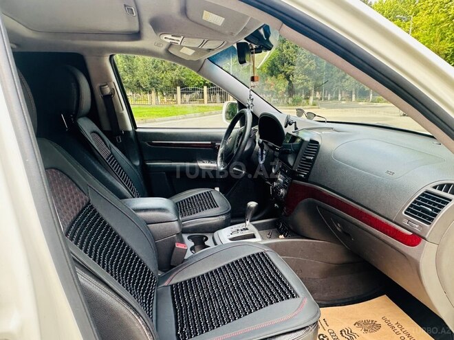 Hyundai Santa Fe-6