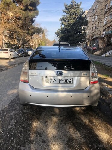 Toyota Prius-4