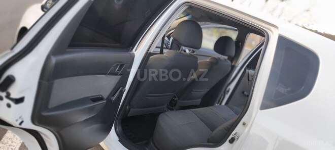 Chevrolet Aveo-11