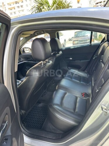 Chevrolet Cruze-14