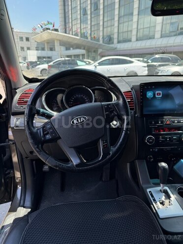 Kia Sorento-9