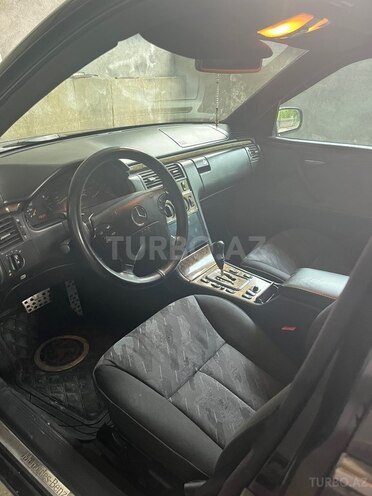 Mercedes E 220-7