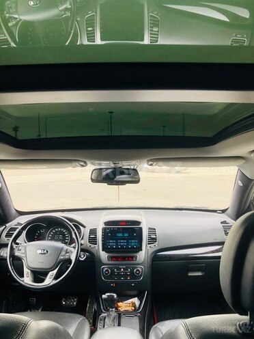 Kia Sorento-11