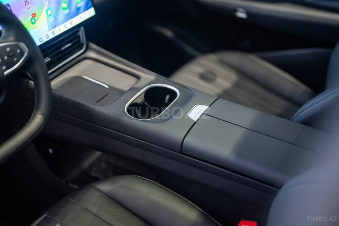 DongFeng Aeolus L8-11