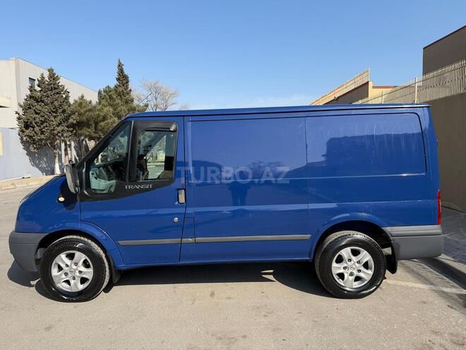 Ford Transit-8