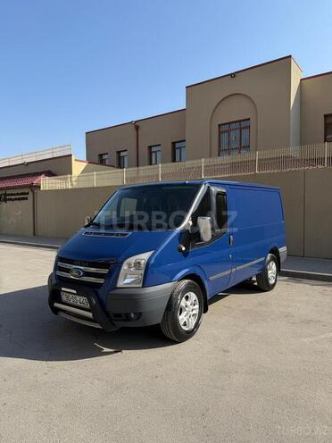 Ford Transit-9