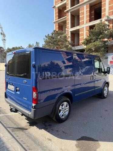 Ford Transit-12