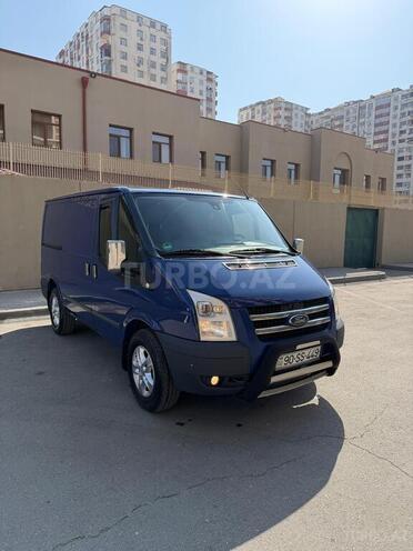 Ford Transit-13