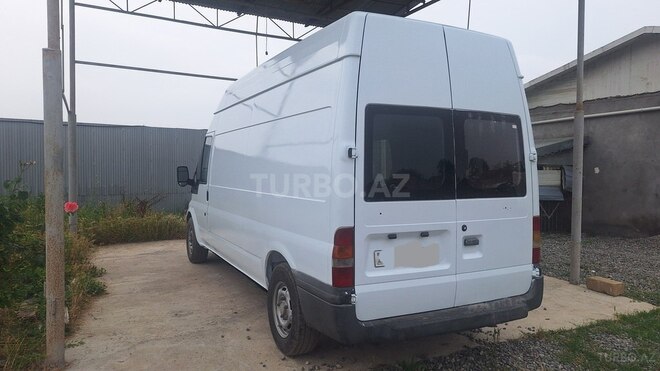 Ford Transit-4