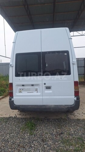 Ford Transit-3