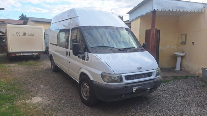 Ford Transit-2