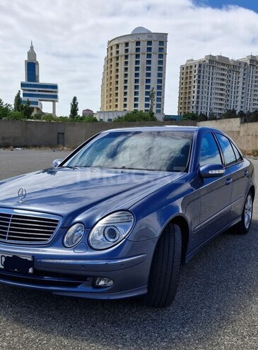 Mercedes E 220-10