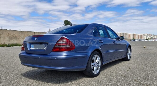 Mercedes E 220-9