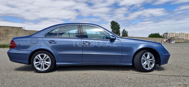 Mercedes E 220-12