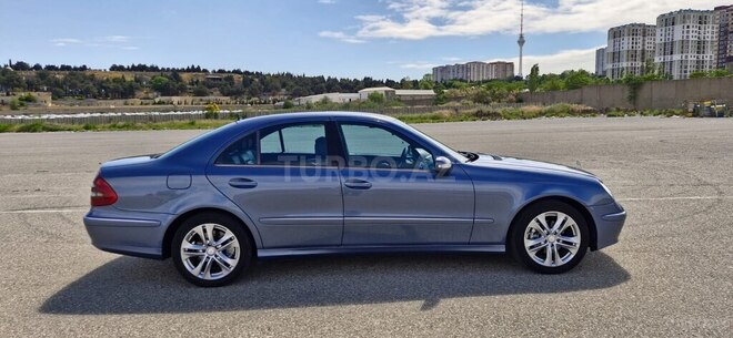 Mercedes E 220-13