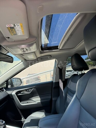 Toyota RAV4-7