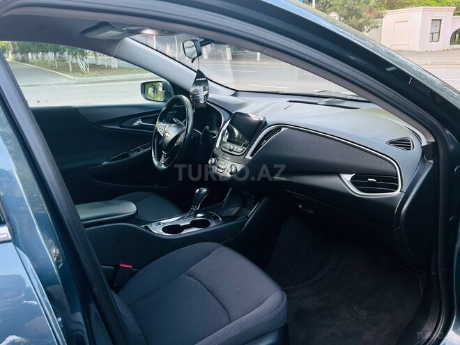Chevrolet Malibu-13