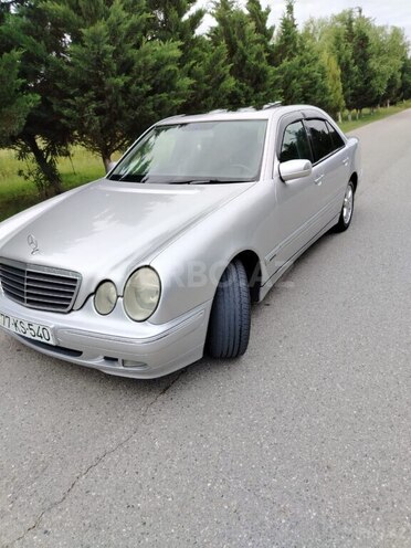 Mercedes E 220-3