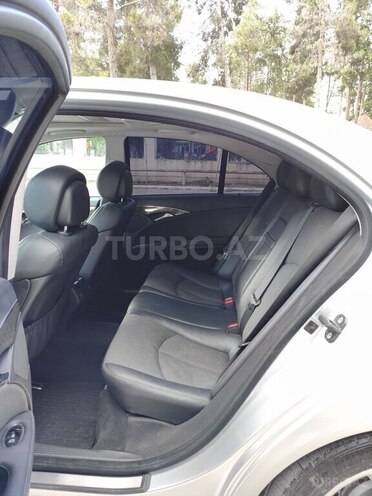 Mercedes E 220-9