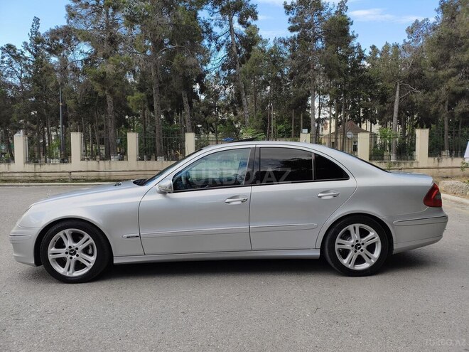 Mercedes E 220-12