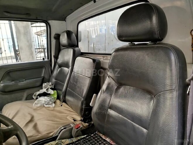 Kia K2700-7
