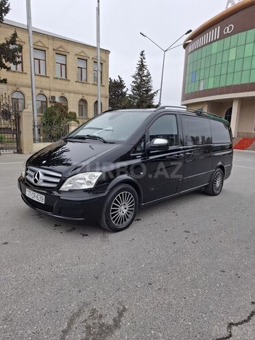 Mercedes Viano-4