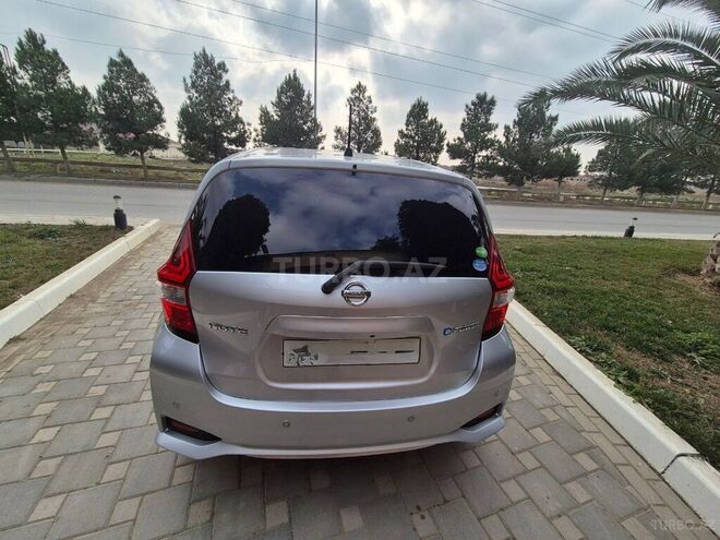 Nissan Note-2