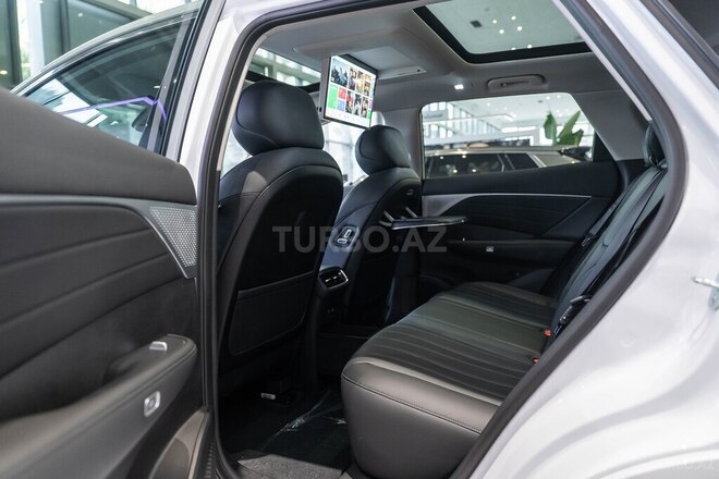 DongFeng Aeolus L8-21