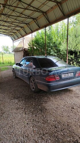 Mercedes E 220-19