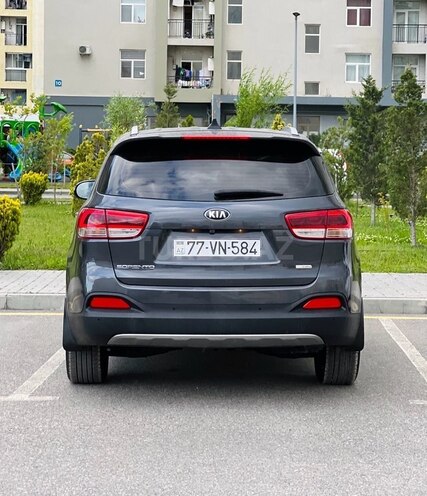 Kia Sorento-12