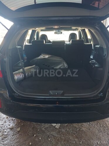 Kia Sorento-16