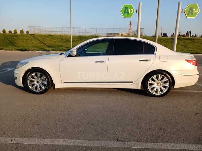 Hyundai Genesis-4